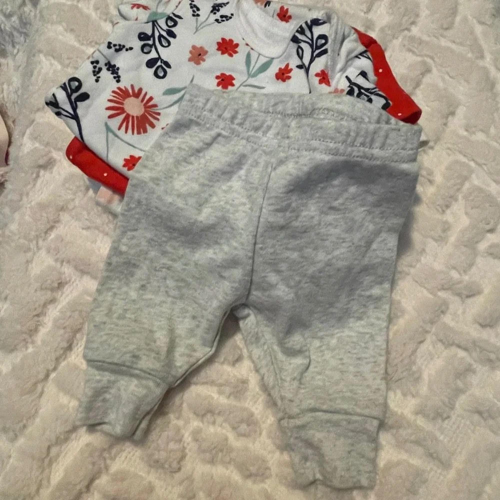 Carter's Baby Bodysuits 7 piece Short Sleeve One piece White‎ Floral NB